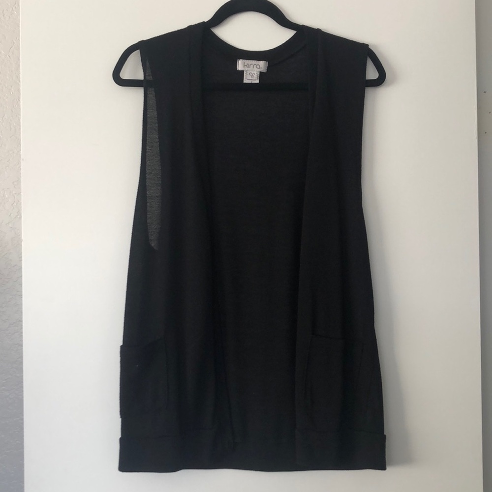 Sleeveless cardigan sweater